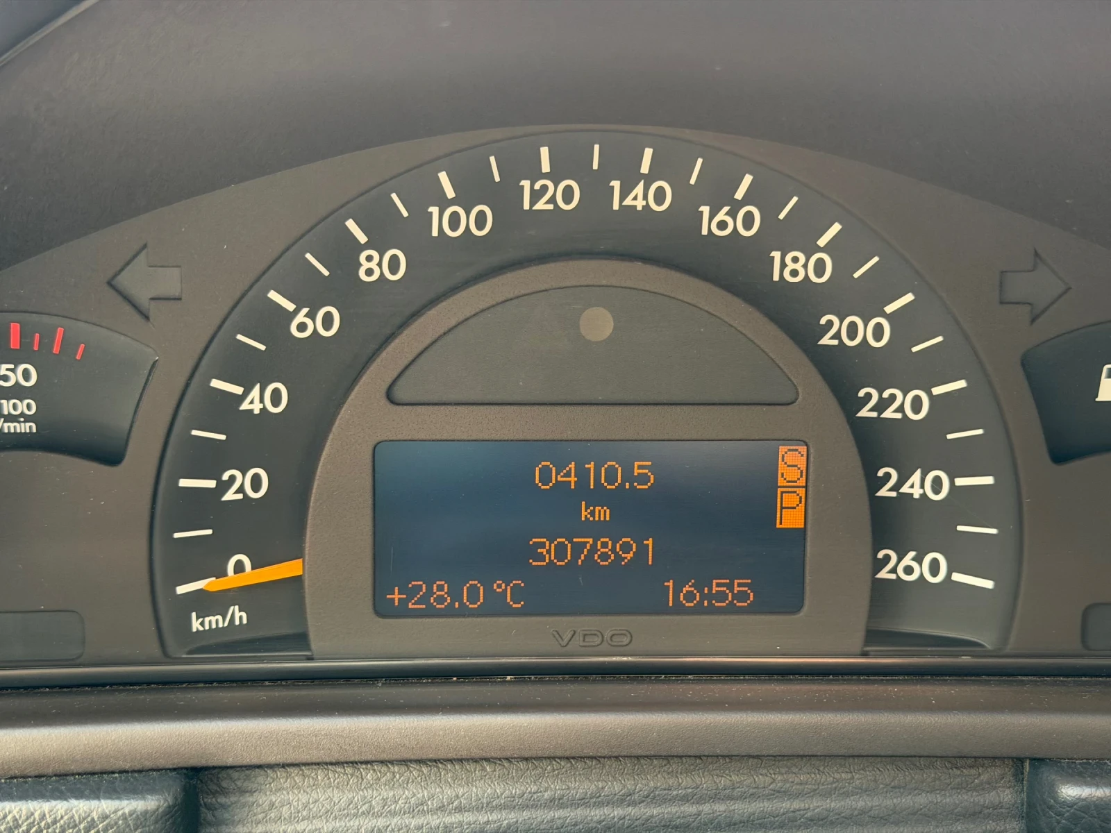 Mercedes-Benz C 220 CDI автоматик , снимка 9 - Автомобили и джипове - 54140047