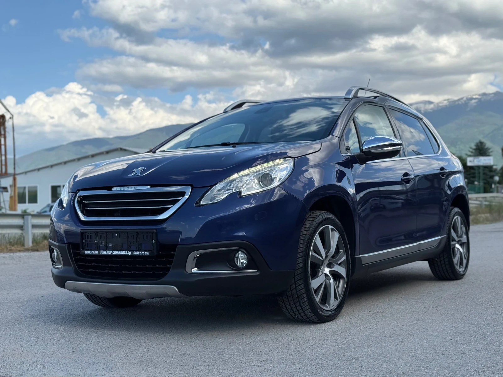 Peugeot 2008 1.6-EHDI-ALLURE-134.000km-ORIGINAL-NEW-TOP-NAVI, снимка 3 - Автомобили и джипове - 54741294
