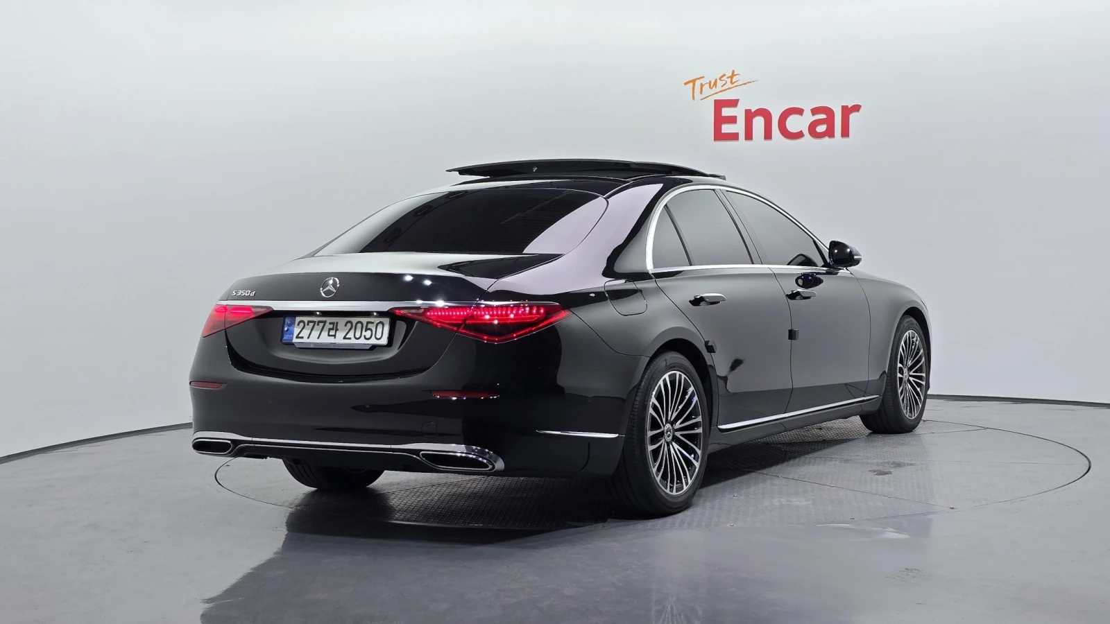 Mercedes-Benz S 350 4MATIC/ОБДУХВАНЕ/ПАНОРАМА/ДИСТРОНИК/360, снимка 4 - Автомобили и джипове - 55446476