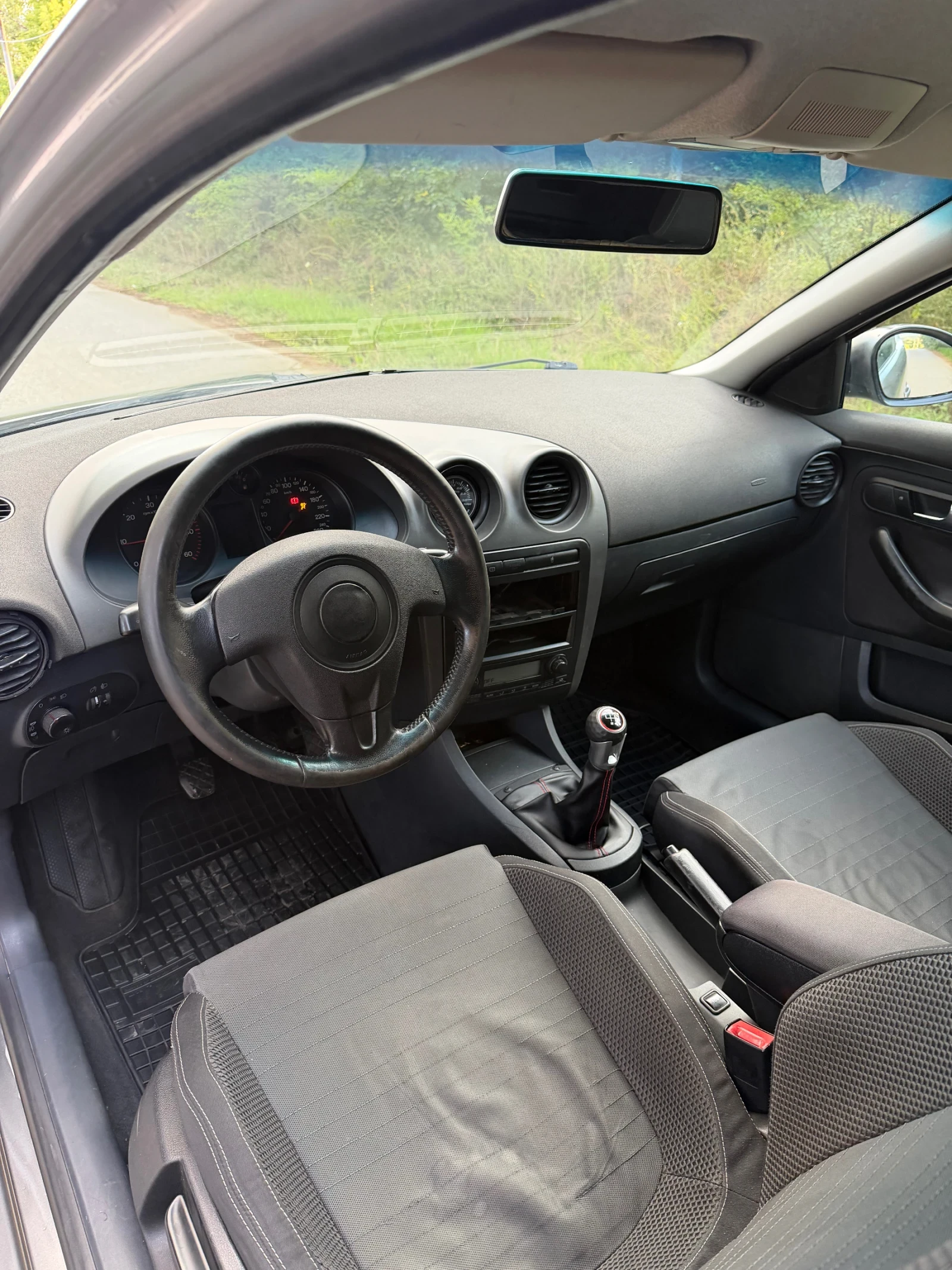 Seat Ibiza, снимка 6 - Автомобили и джипове - 55596031