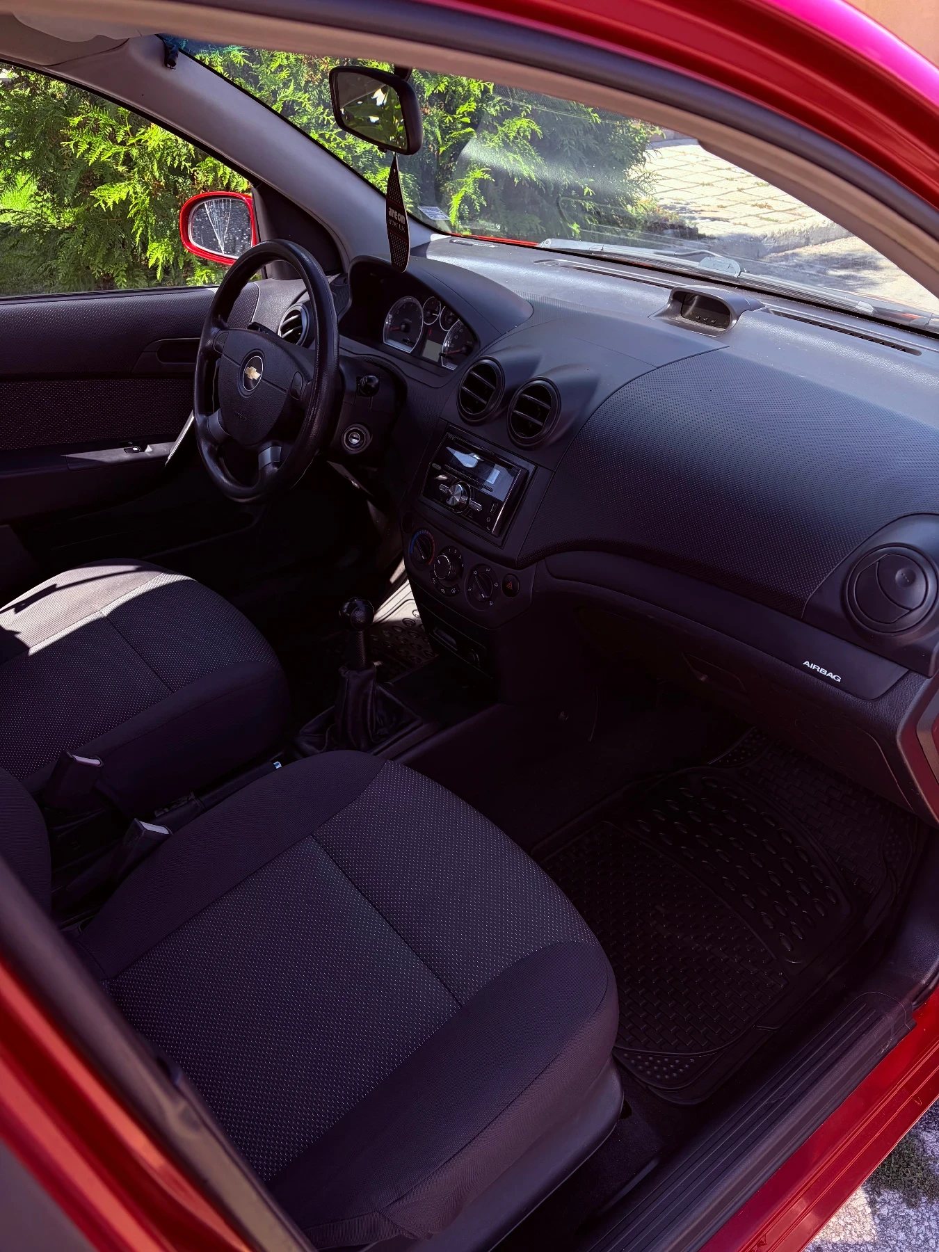 Chevrolet Aveo 1.2 75 к.с УНИКАТ!!, снимка 6 - Автомобили и джипове - 56255626