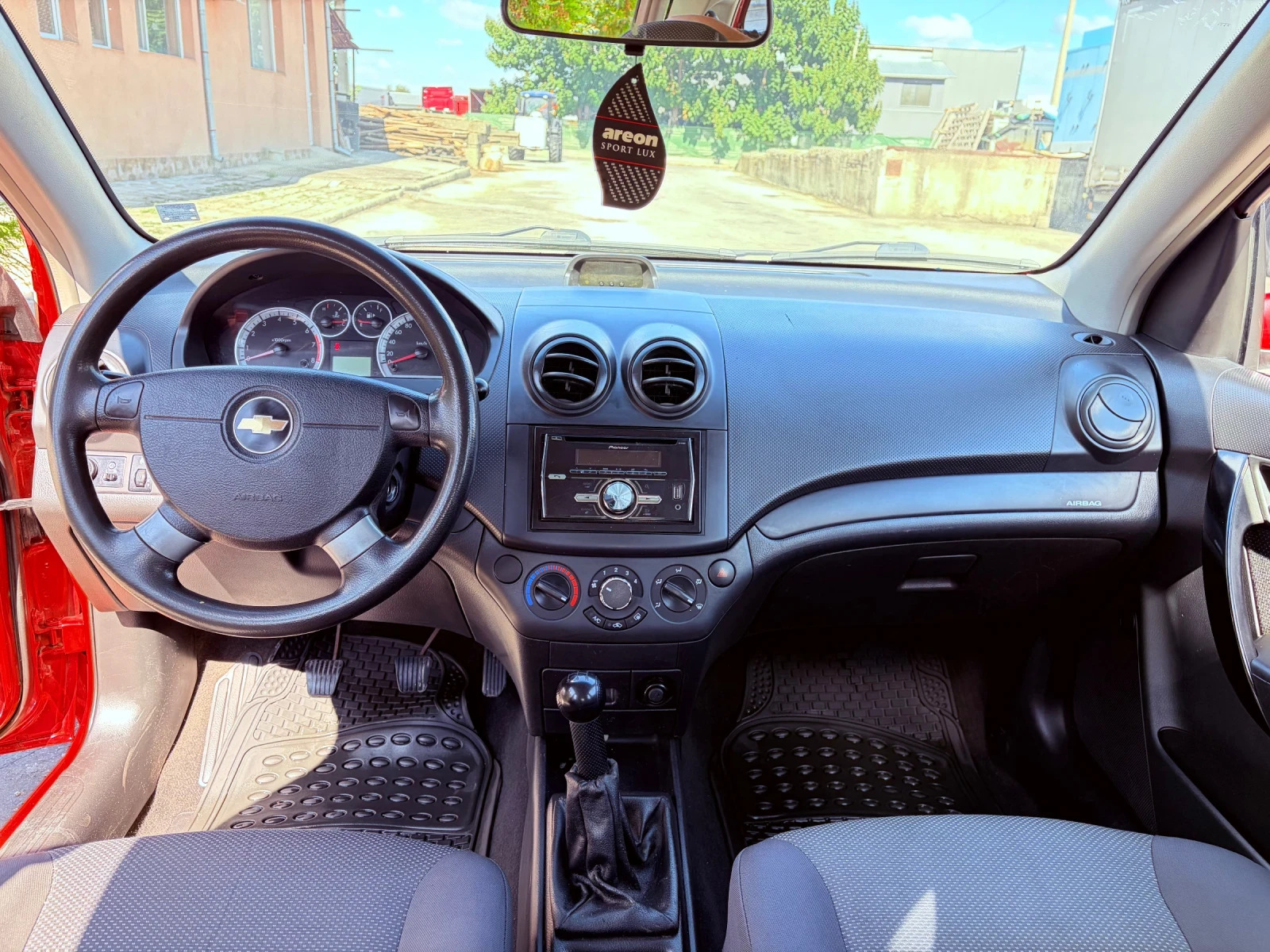 Chevrolet Aveo 1.2 75 к.с УНИКАТ!!, снимка 5 - Автомобили и джипове - 56255626