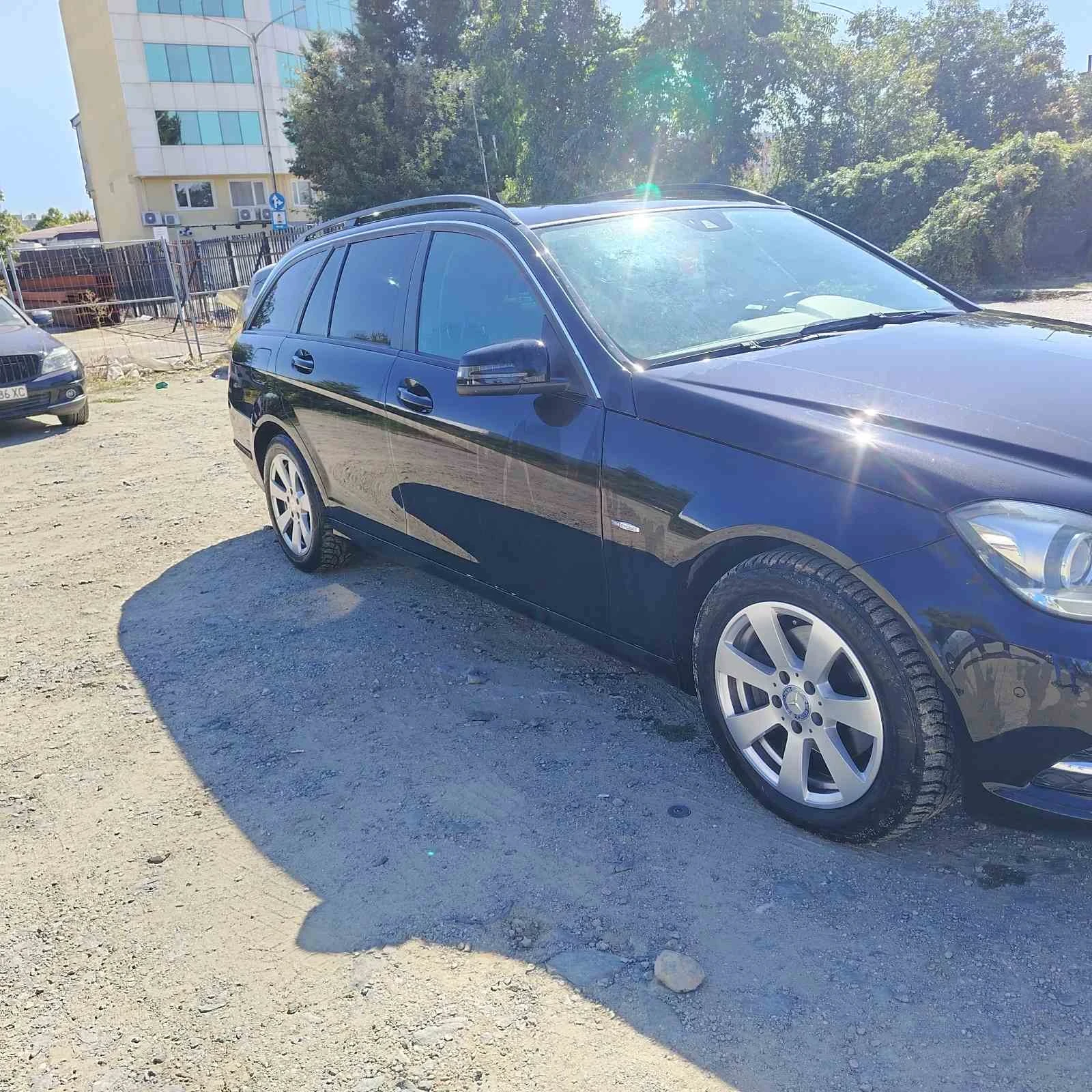 Mercedes-Benz C 220, снимка 16 - Автомобили и джипове - 56348022