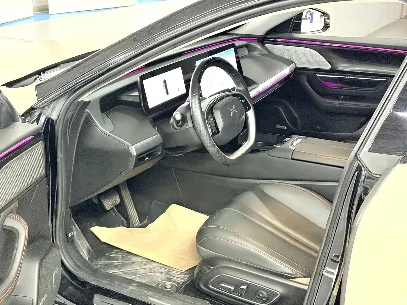 Xpeng P7, снимка 3 - Автомобили и джипове - 56685919