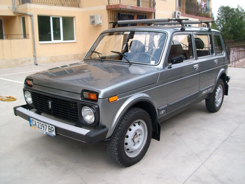 Lada Niva КАПАРИРАНА, снимка 1 - Автомобили и джипове - 41714207