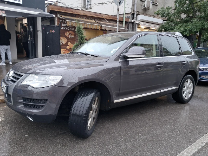 VW Touareg, снимка 4 - Автомобили и джипове - 52144014