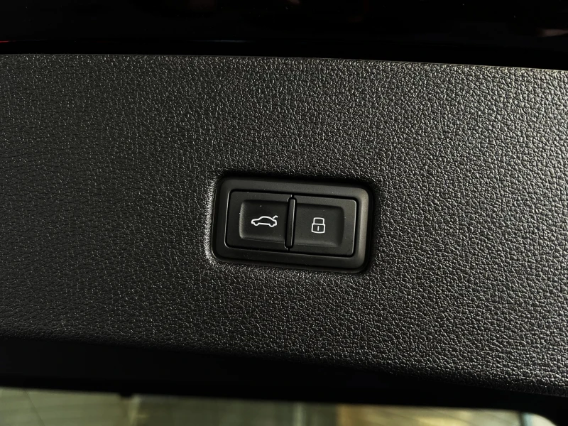 Audi RSQ8 CERAMIC DYNAMIC+ CARBON 3D-360 B&O , снимка 16 - Автомобили и джипове - 52399521