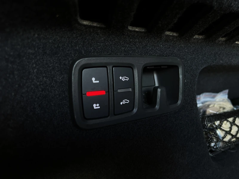 Audi RSQ8 CERAMIC DYNAMIC+ CARBON 3D-360 B&O , снимка 15 - Автомобили и джипове - 52399521