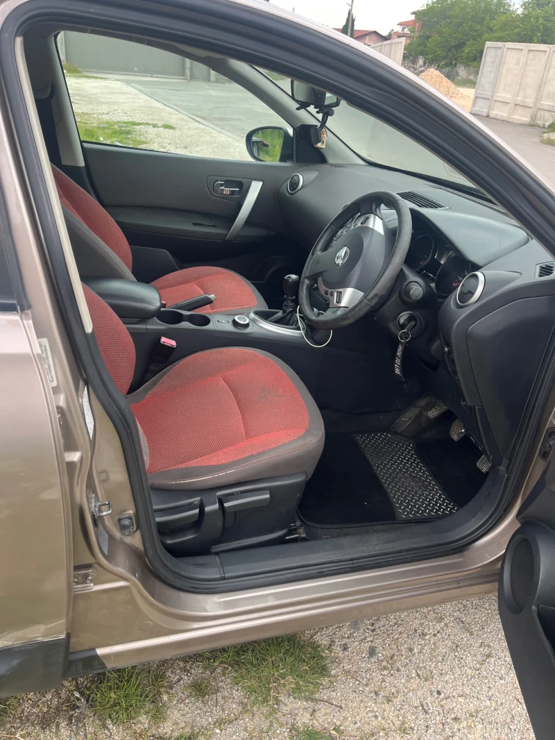 Nissan Qashqai 2.0, снимка 7 - Автомобили и джипове - 52439620