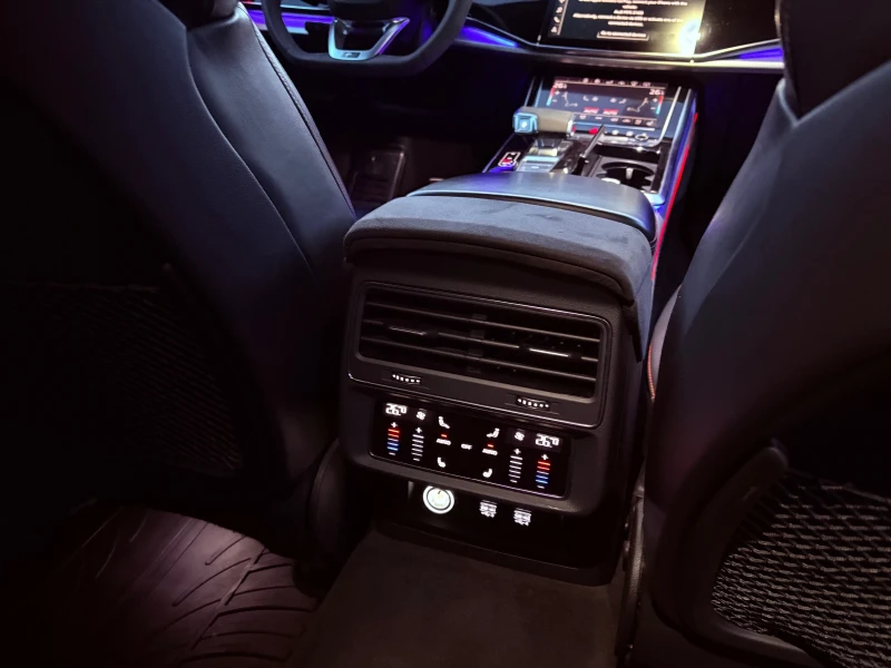 Audi RSQ8 * ГОТОВ ЛИЗИНГ* БАРТЕР* , снимка 9 - Автомобили и джипове - 53447580