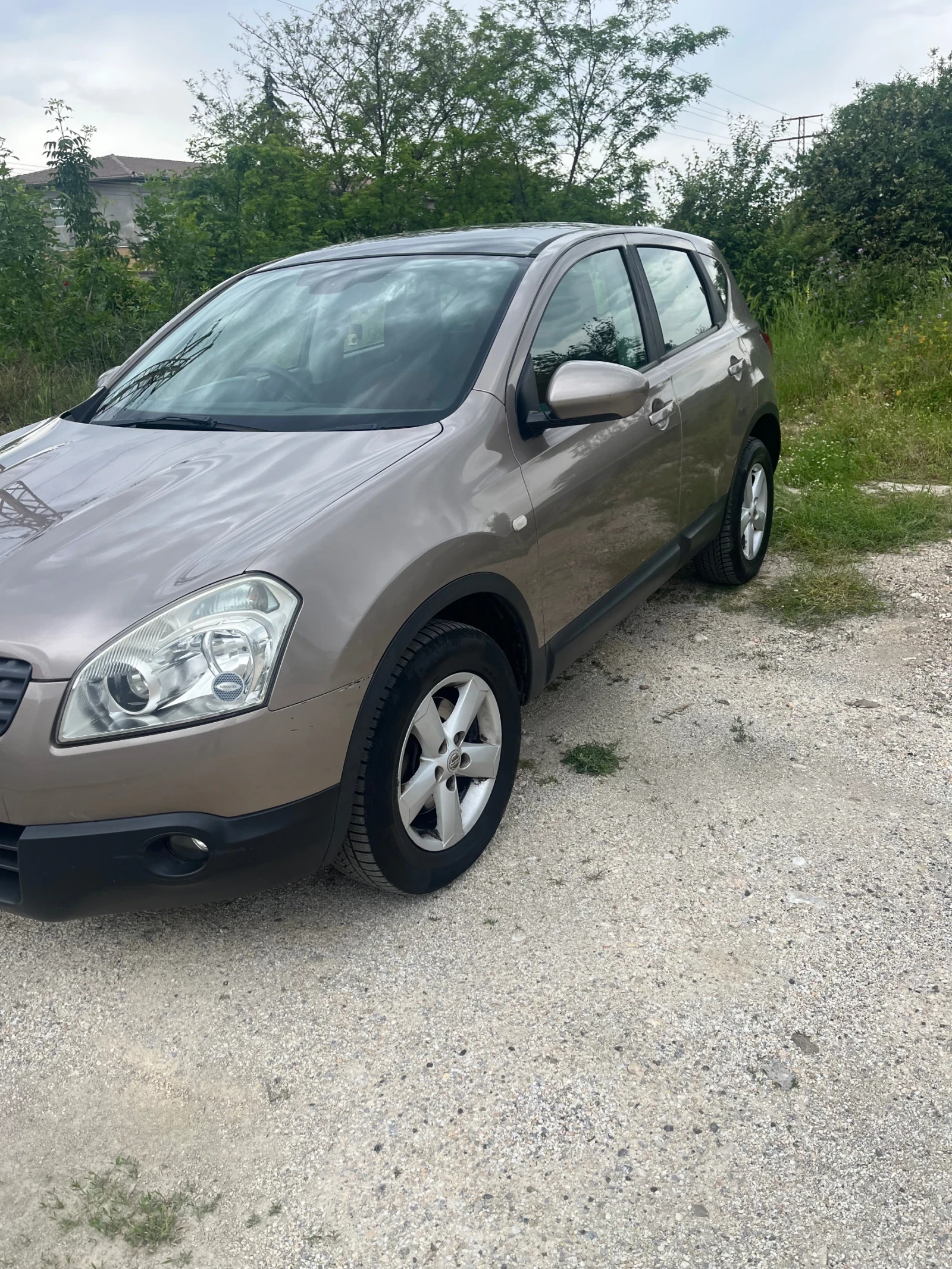 Nissan Qashqai 2.0 - изображение 2