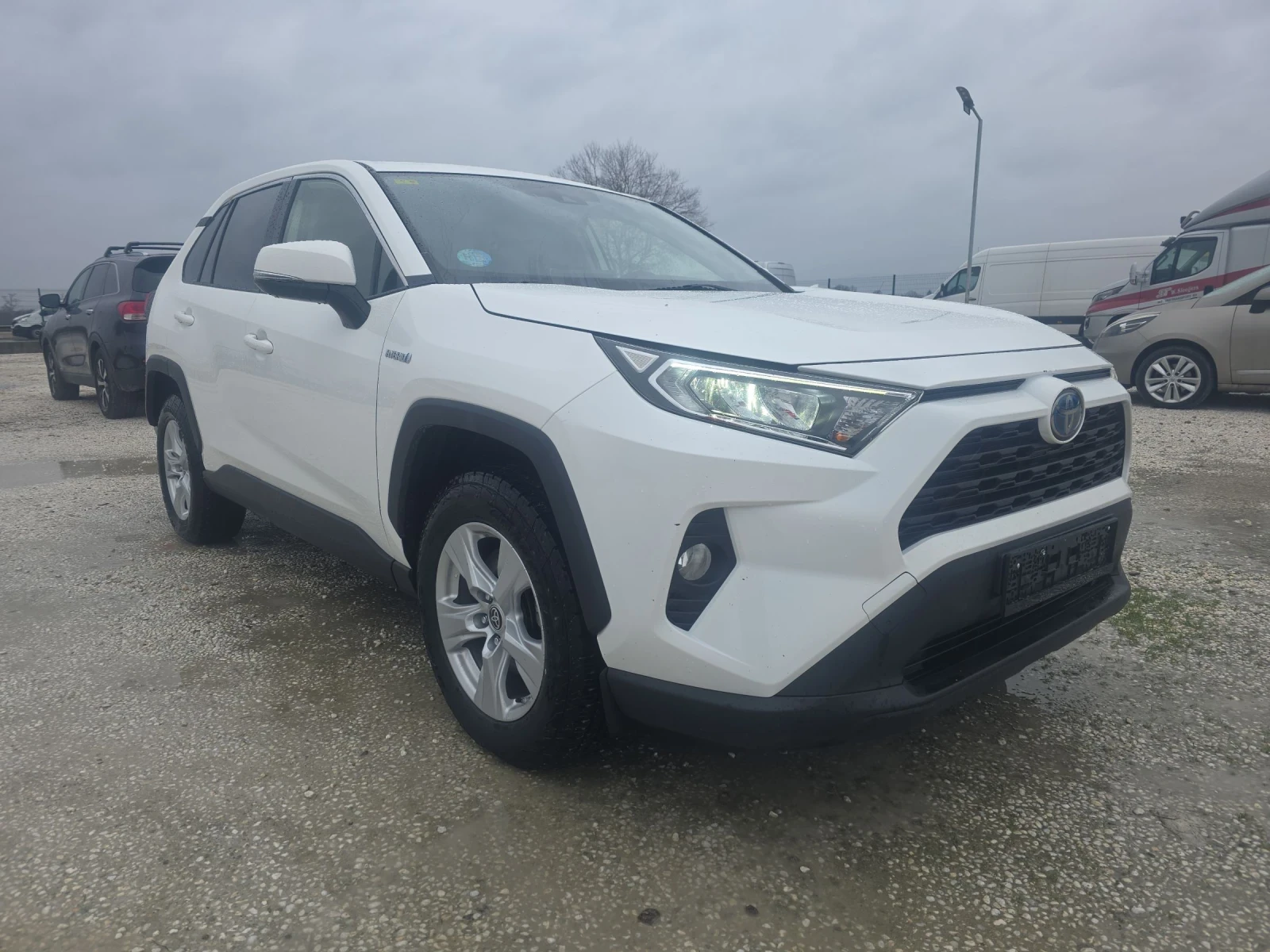 Toyota Rav4 2.5Hibrid 4x4  - изображение 2