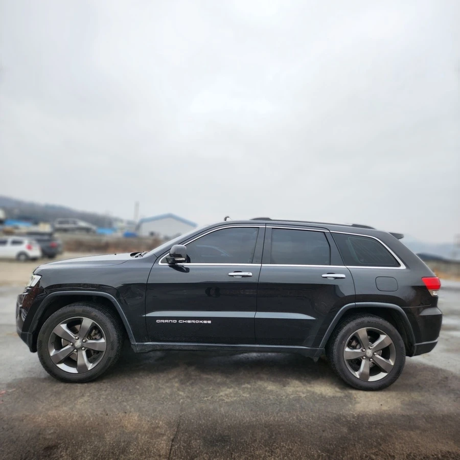 Jeep Grand cherokee 3.6 LIMITED| ПОДГРЕВ/ОБДУХ| ПАНОРАМА| ОЧАКВАН ВНОС, снимка 2 - Автомобили и джипове - 53774881