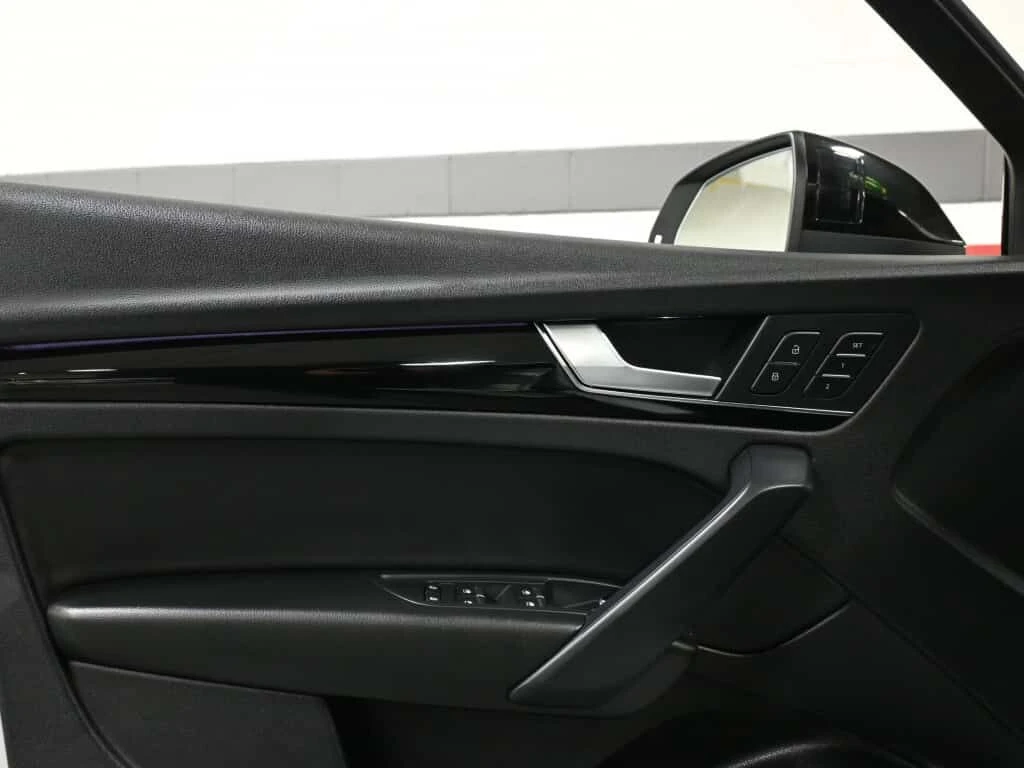 Audi Q5 * Progressiv S Line No Accident Sport Black Optics, снимка 9 - Автомобили и джипове - 54083181