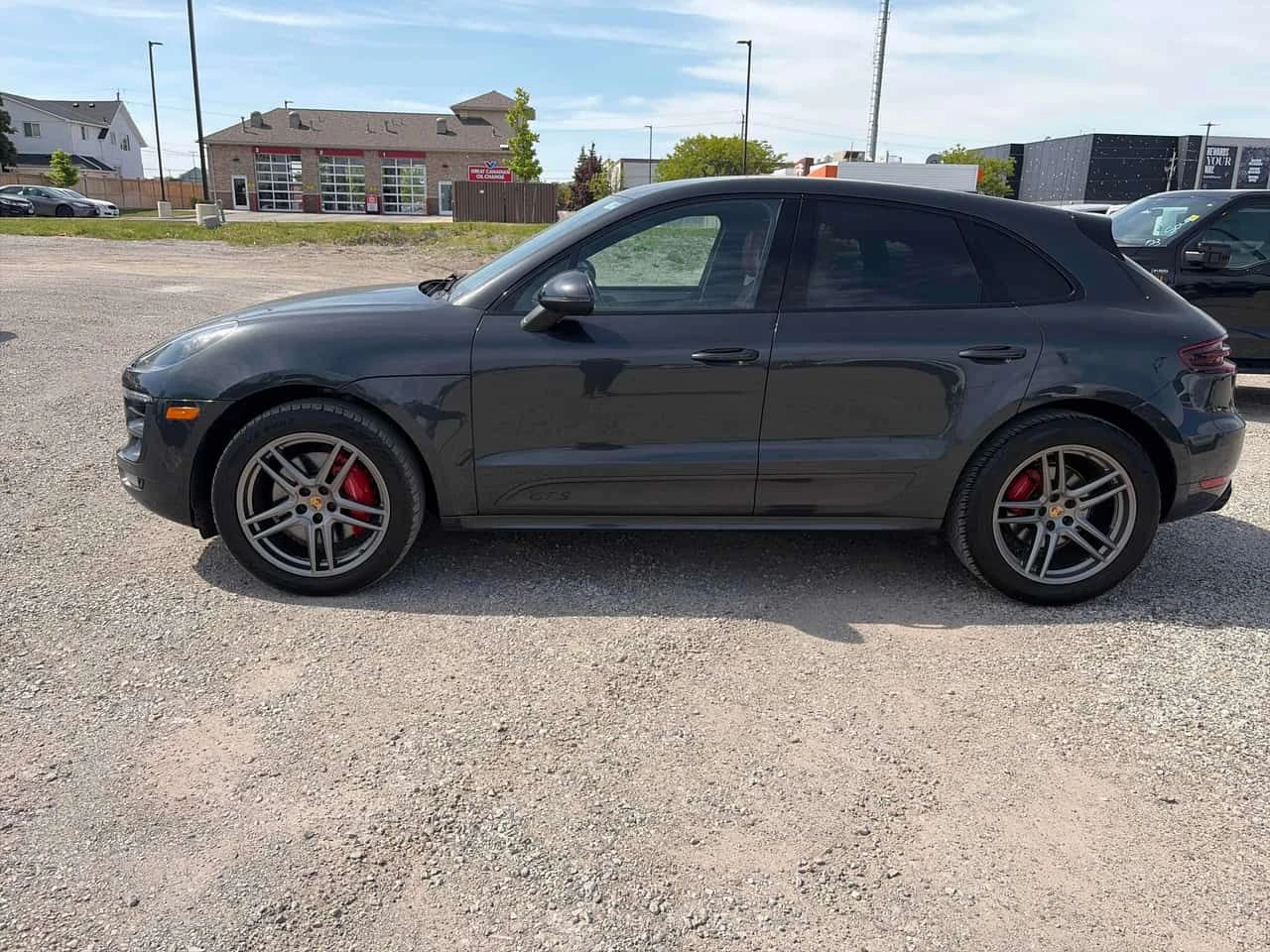 Porsche Macan * GTS * CARFAX * ЦЕНА ДО БГ, снимка 2 - Автомобили и джипове - 54809947