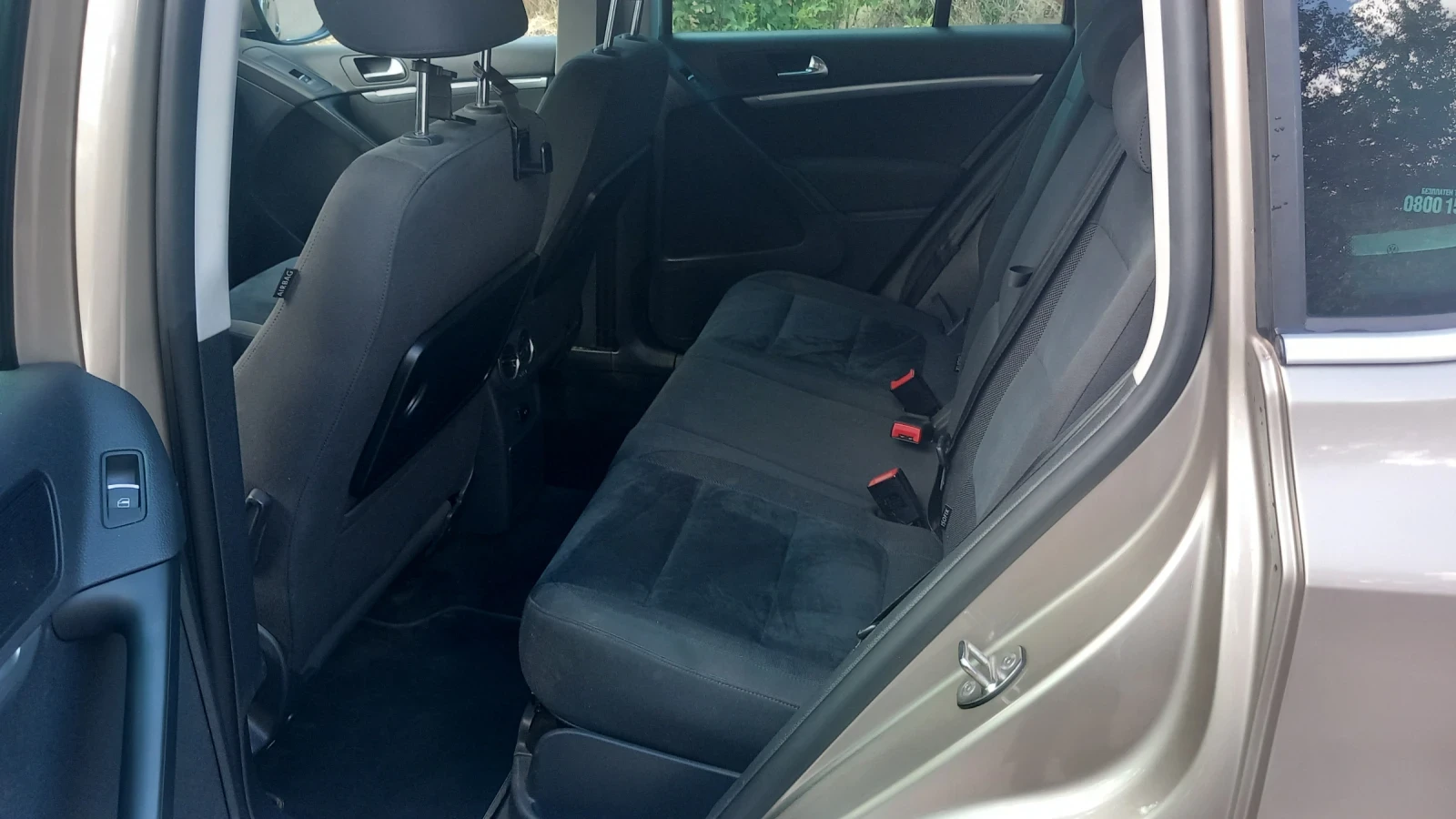 VW Tiguan 2.0 TDI 4MOTION, снимка 14 - Автомобили и джипове - 55951763