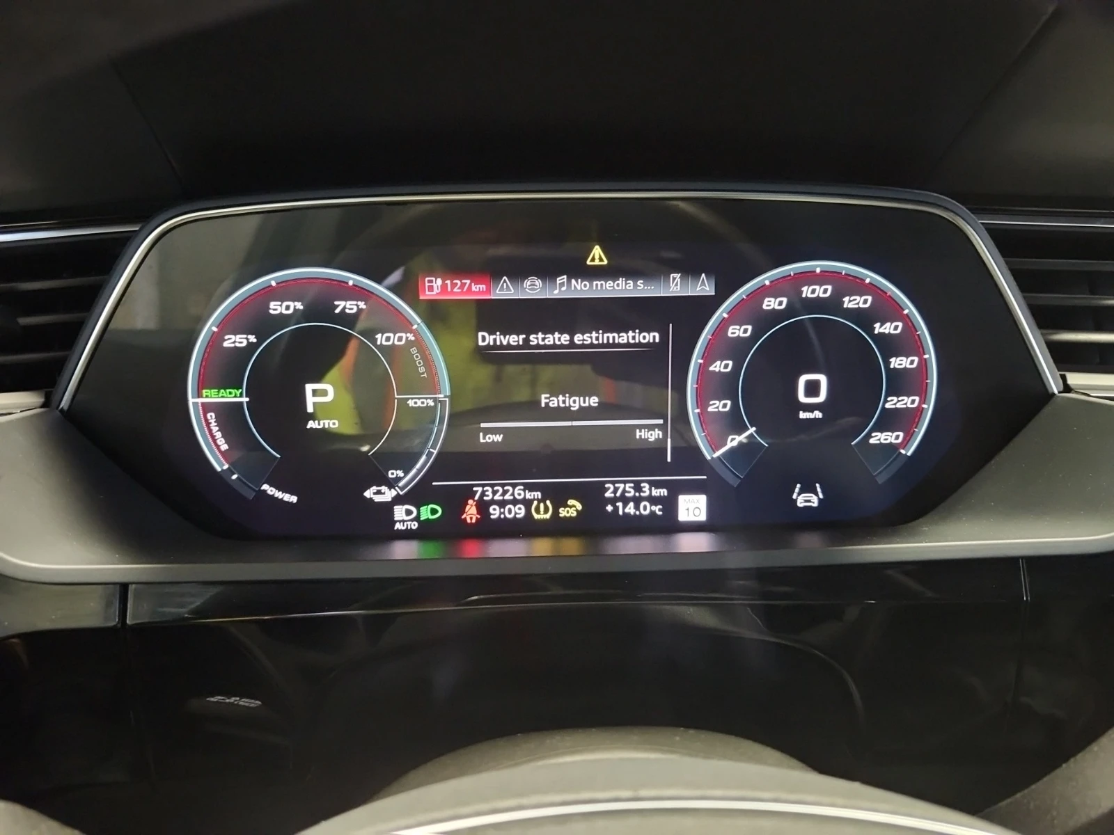 Audi SQ8 e-tron QUATTRO, снимка 8 - Автомобили и джипове - 56422413