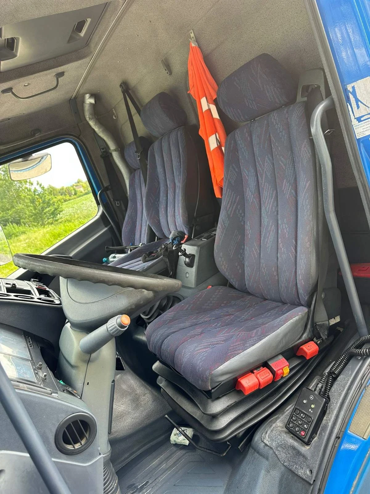 Mercedes-Benz Atego Пътна помощ, снимка 7 - Камиони - 55873765