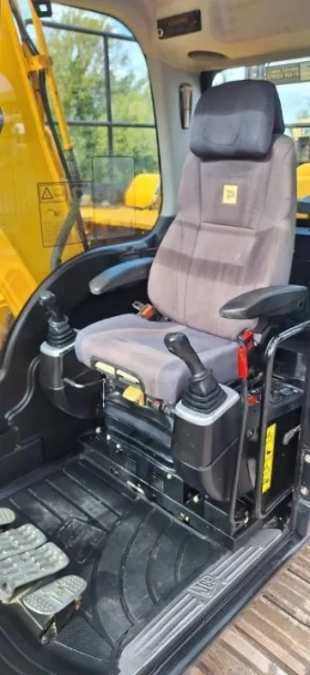  JCB JS131 LC | Mobile.bg    4