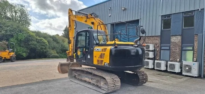Багер JCB JS131 LC - изображение 3