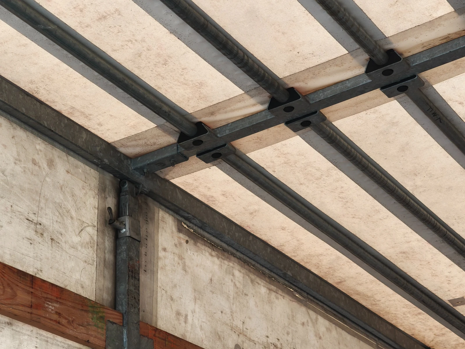   Humbaur 3500 | Mobile.bg   11