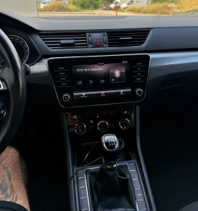 Skoda Superb * LED* ТОП ЦЕНА* 2.0TDI* ПЕРФЕКТЕН* , снимка 11