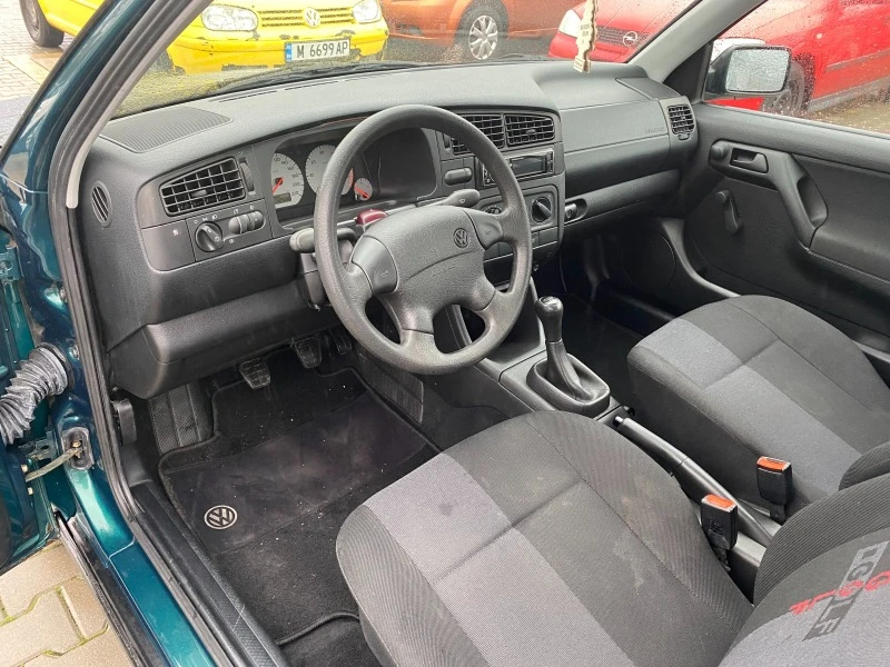 VW Golf 3 1.4i , снимка 9 - Автомобили и джипове - 46274714