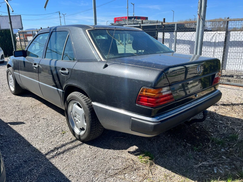 Mercedes-Benz 124 2.5 ДИЗЕЛ -АВТОМАТ, снимка 9 - Автомобили и джипове - 44697335