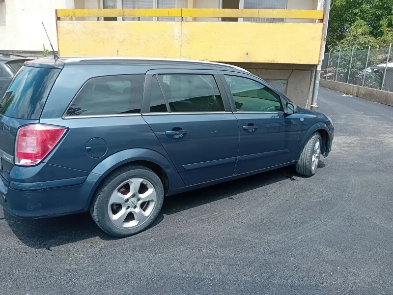 Opel Astra, снимка 2 - Автомобили и джипове - 47624683