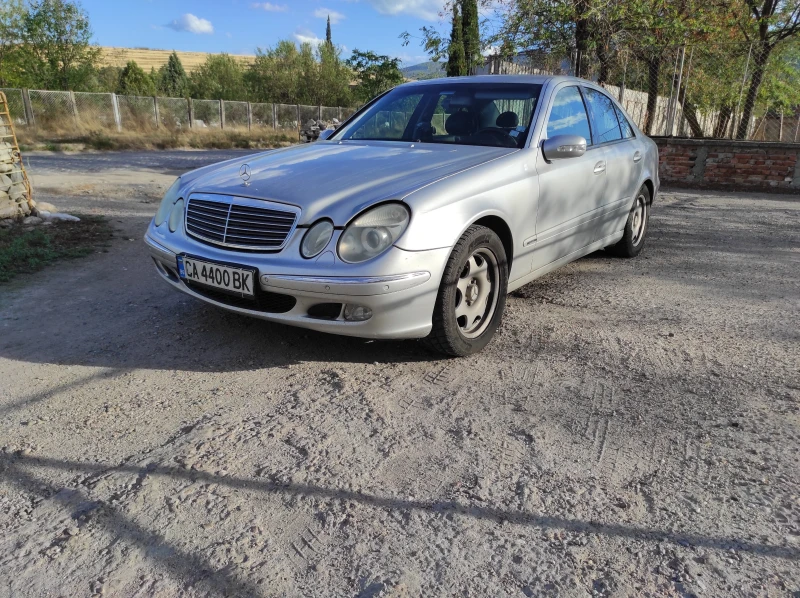 Mercedes-Benz E 200 E 200 ГАЗ, АВТОМАТ, снимка 1 - Автомобили и джипове - 47241069