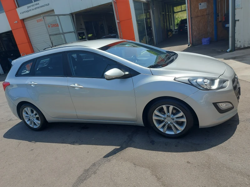 Hyundai I30, снимка 1 - Автомобили и джипове - 48311210