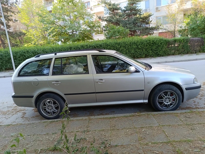 Skoda Octavia 1.8T 4X4, снимка 5 - Автомобили и джипове - 48774433