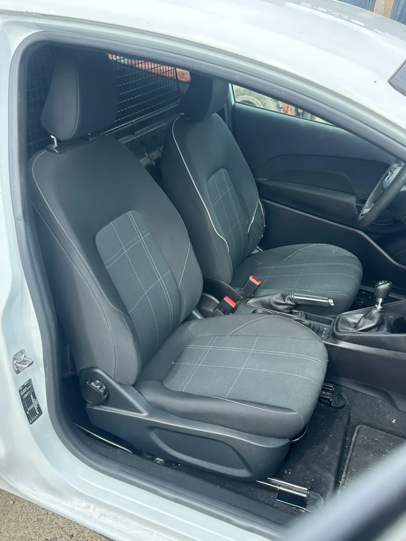 Ford Fiesta, снимка 5 - Автомобили и джипове - 51905259