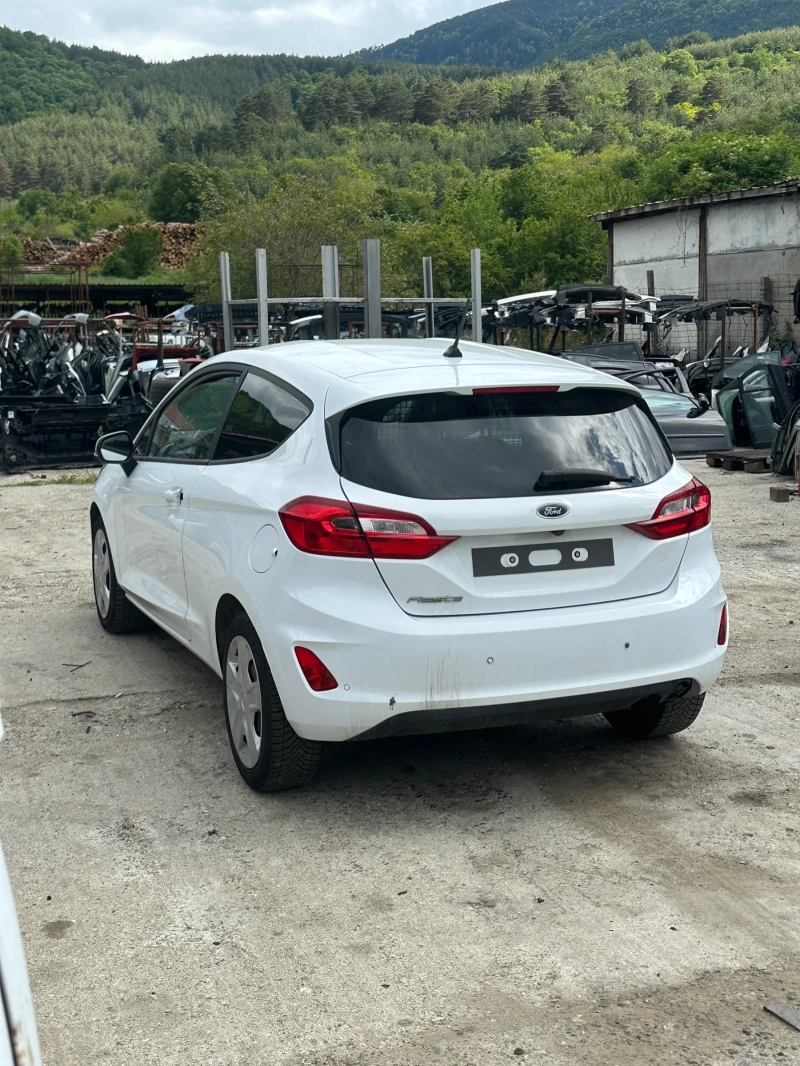 Ford Fiesta, снимка 2 - Автомобили и джипове - 51905259