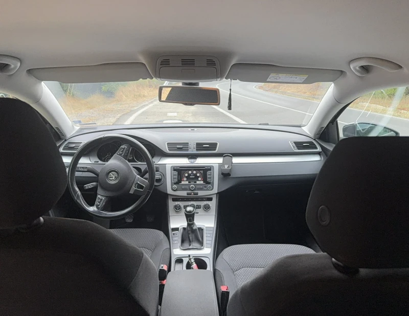 VW Passat 2.0 TDI, снимка 13 - Автомобили и джипове - 51053329