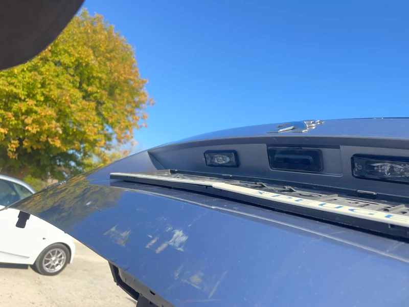 Peugeot 2008 1.2 PureTech 101, снимка 13 - Автомобили и джипове - 51709137