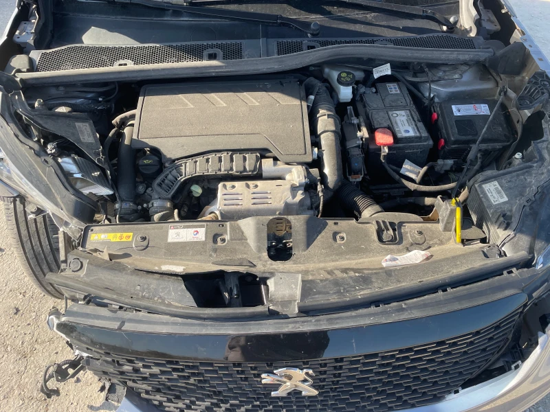 Peugeot 2008 1.2 PureTech 101, снимка 14 - Автомобили и джипове - 51709137