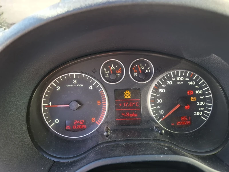 Audi A3 8p 2.0 TDI 140 к.с., снимка 7 - Автомобили и джипове - 52351017