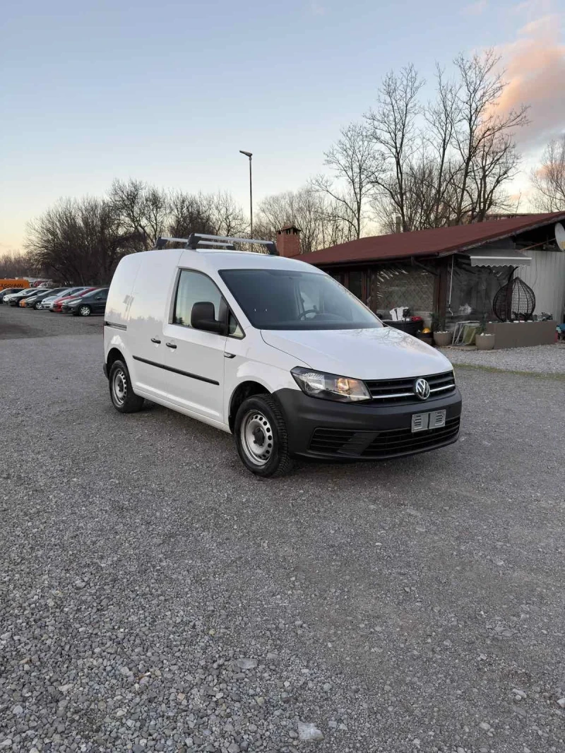 VW Caddy 115х КМ ! РЕАЛНИ ! Тарга! Перфектна! Нови ГУМИ!, снимка 3 - Автомобили и джипове - 52772940