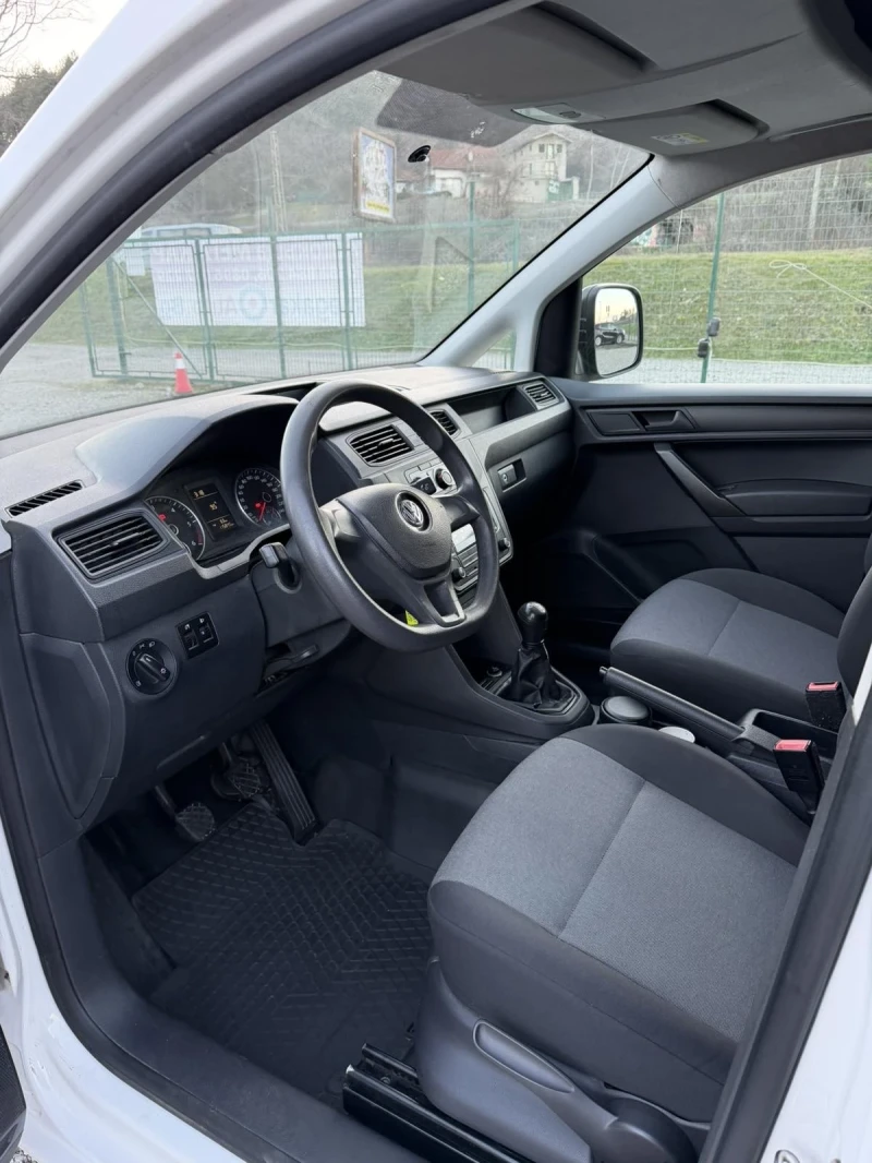 VW Caddy 115х КМ ! РЕАЛНИ ! Тарга! Перфектна! Нови ГУМИ!, снимка 8 - Автомобили и джипове - 52772940