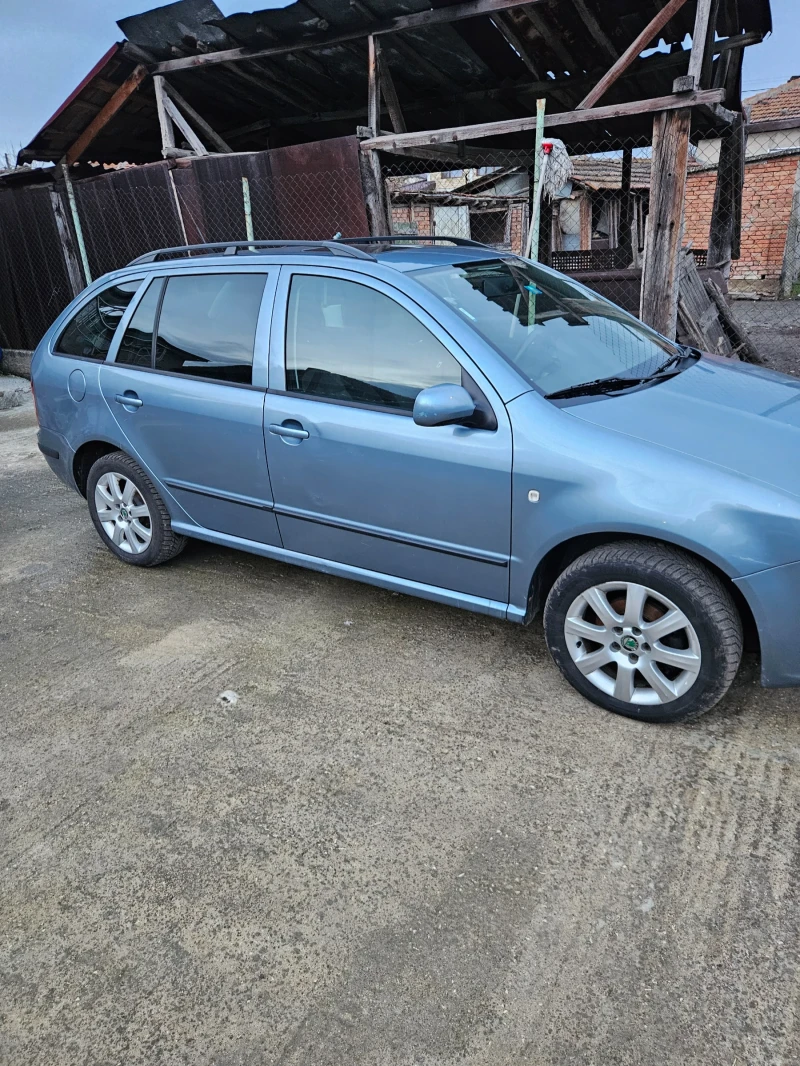 Skoda Fabia, снимка 2 - Автомобили и джипове - 53236343