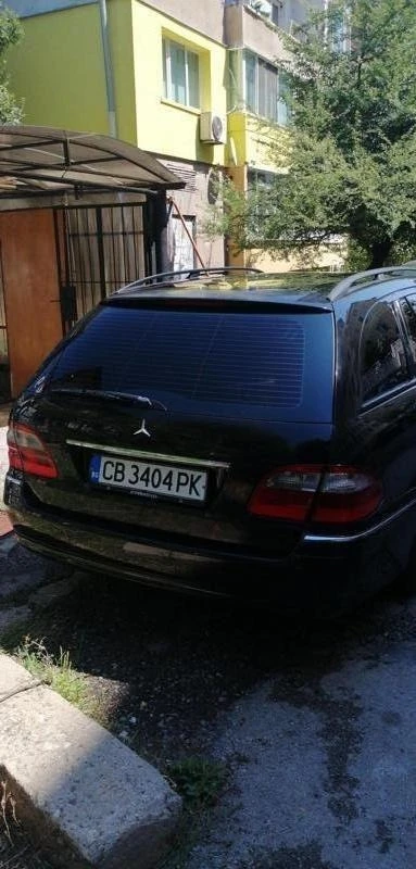 Mercedes-Benz E 220 Авангард, снимка 2 - Автомобили и джипове - 47526211