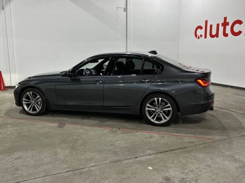 BMW 335 xDrive* АвтоКредит* (ЦЕНА ДО БГ), снимка 12 - Автомобили и джипове - 53756930