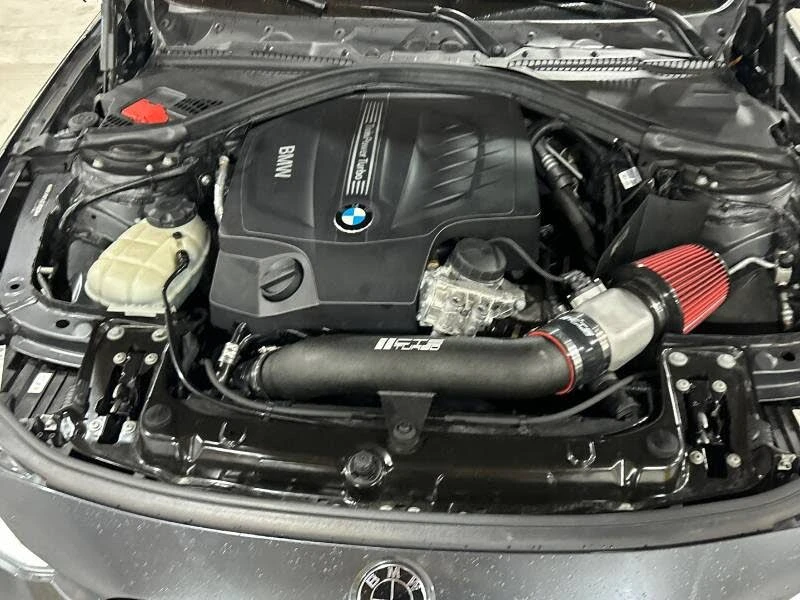 BMW 335 xDrive* АвтоКредит* (ЦЕНА ДО БГ), снимка 14 - Автомобили и джипове - 53756930