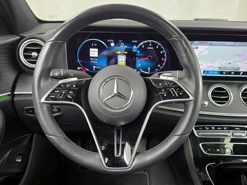 Mercedes-Benz E 250 Avantgarde, снимка 13 - Автомобили и джипове - 56093313