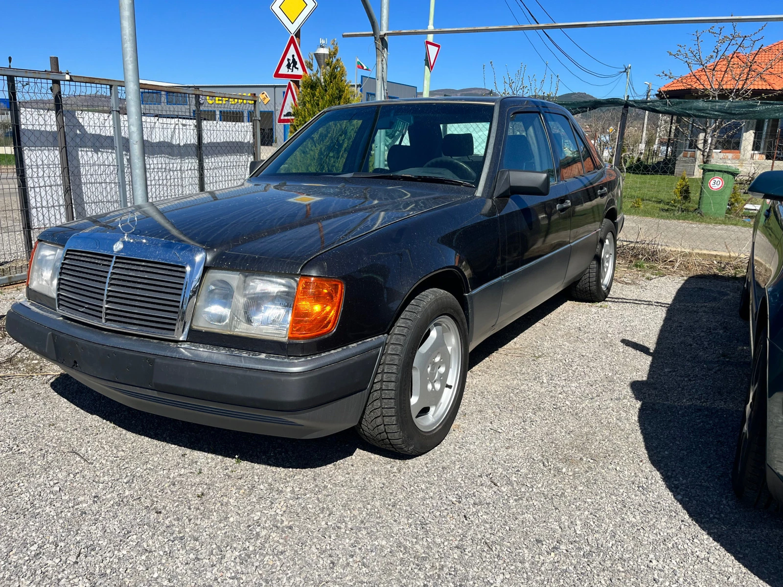 Mercedes-Benz 124 2.5 ДИЗЕЛ -АВТОМАТ - изображение 10