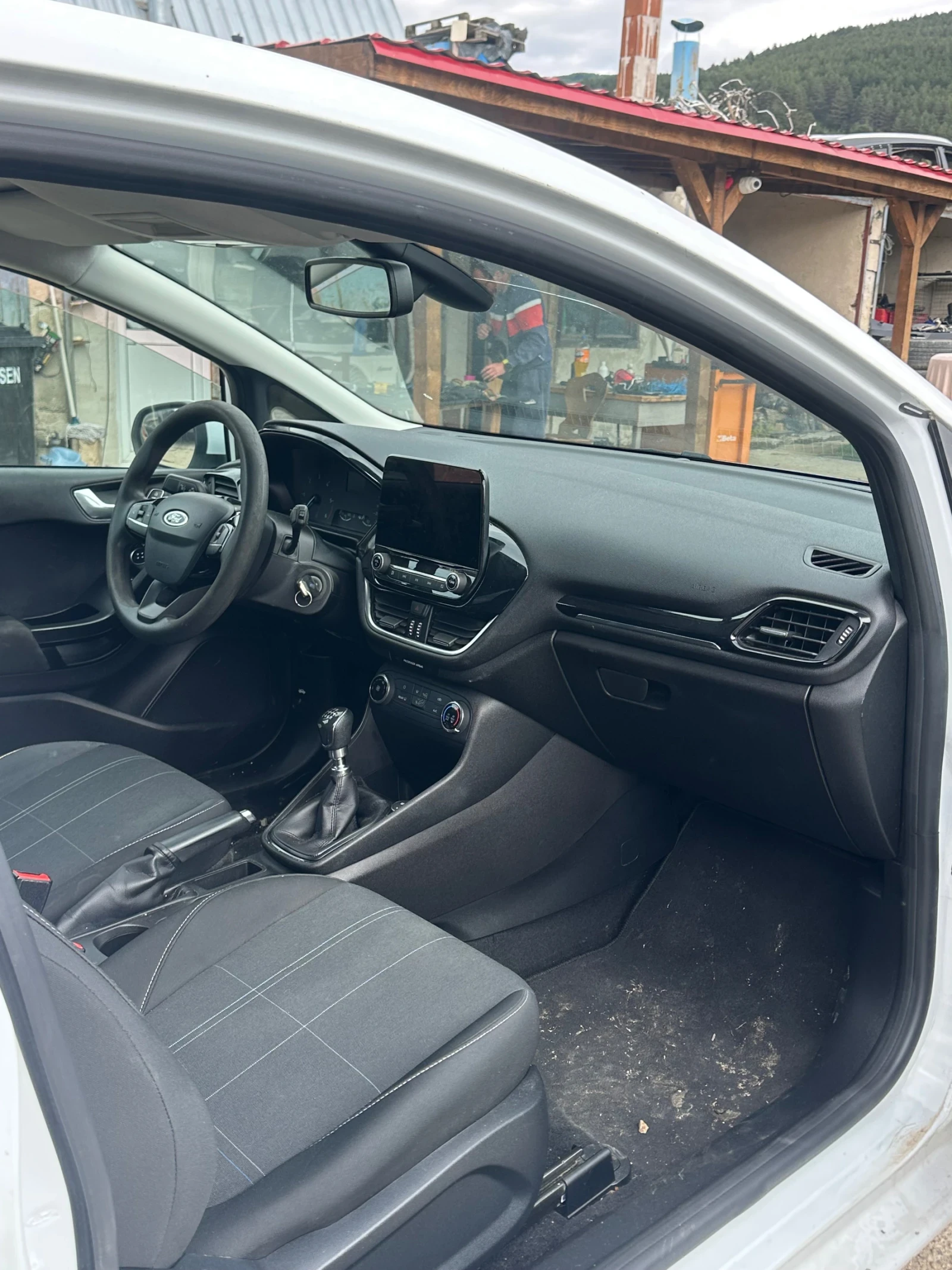 Ford Fiesta  - изображение 6