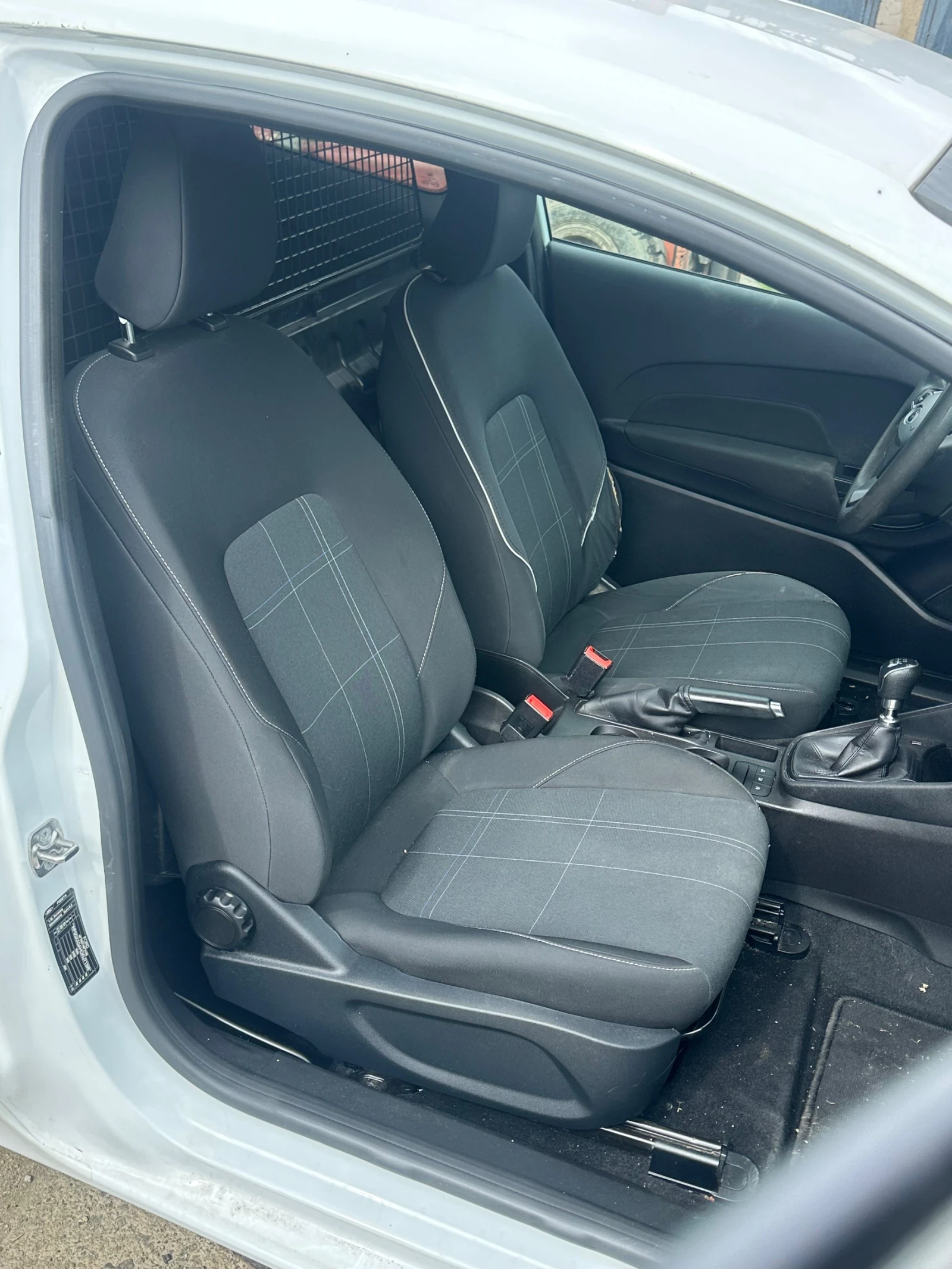 Ford Fiesta  - изображение 5