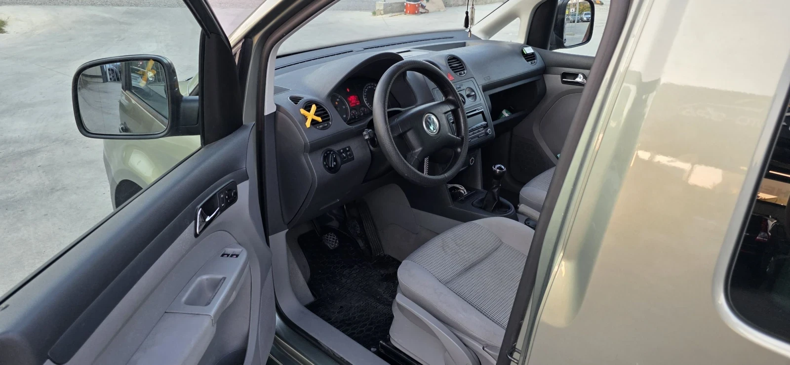 VW Caddy Life 1.9TDI - изображение 9