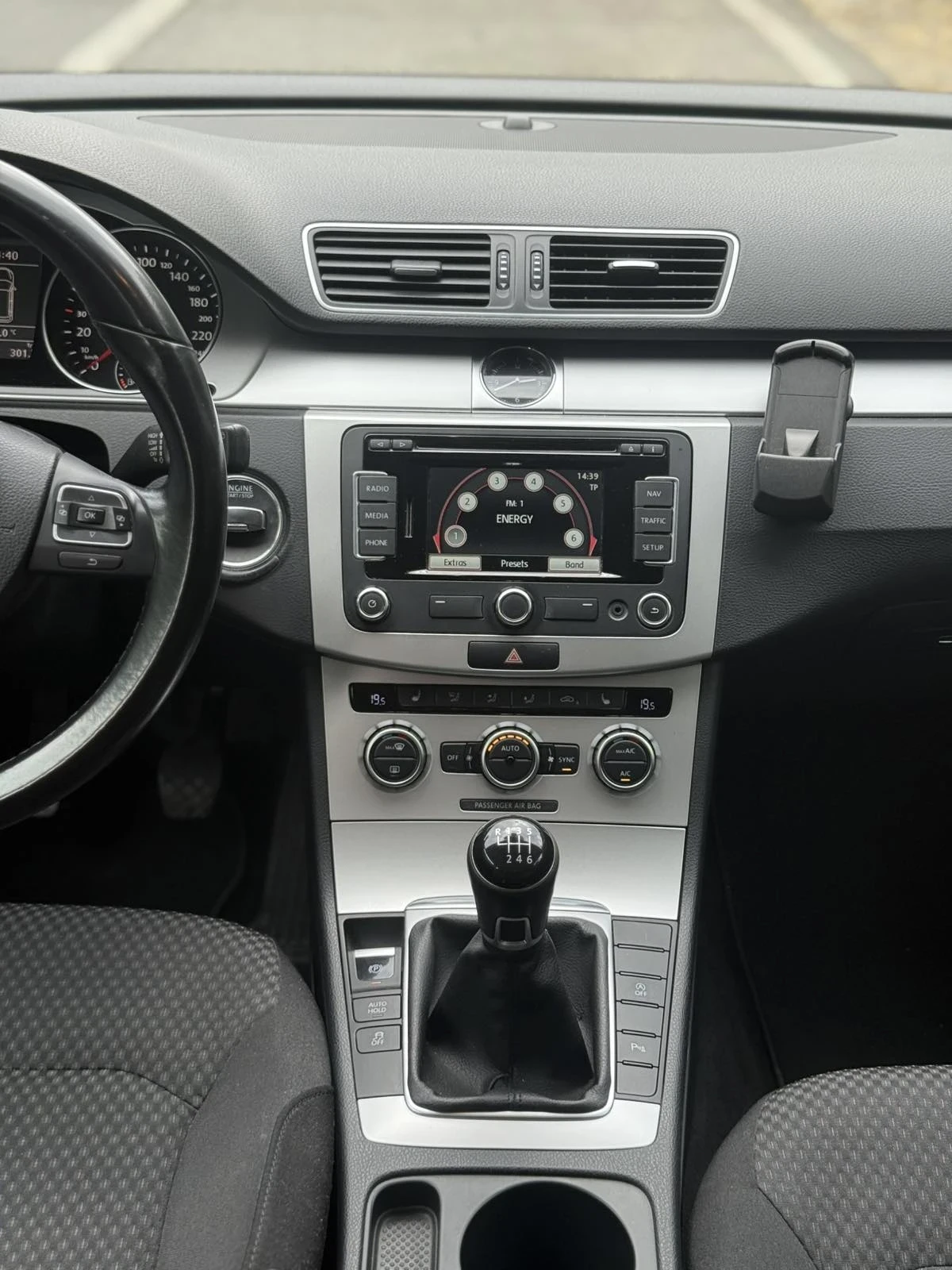 VW Passat 2.0 TDI - изображение 8